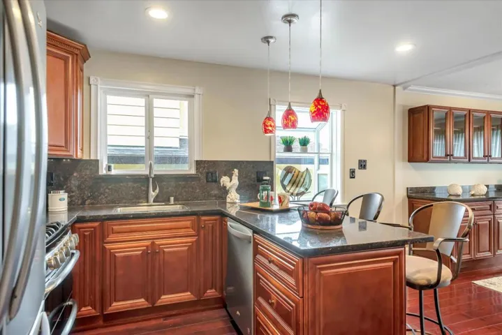 796 Saint Francis Boulevard, Daly City, California 94015