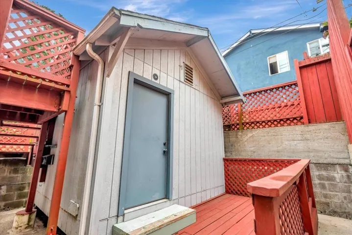 796 Saint Francis Boulevard, Daly City, California 94015