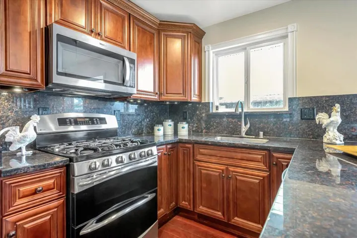 796 Saint Francis Boulevard, Daly City, California 94015