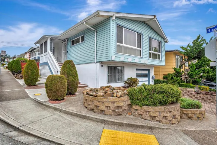 796 Saint Francis Boulevard, Daly City, California 94015