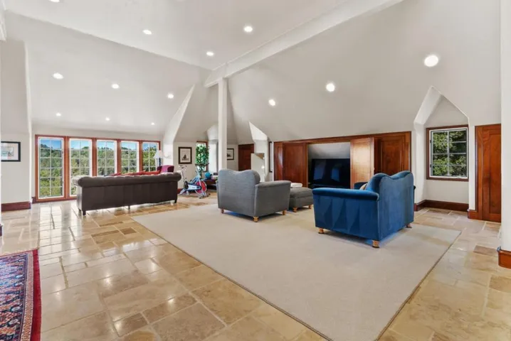 5042 Wildberry Lane, Soquel, California 95073