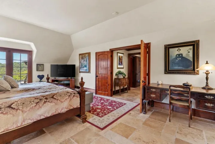 5042 Wildberry Lane, Soquel, California 95073