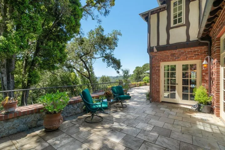 5042 Wildberry Lane, Soquel, California 95073