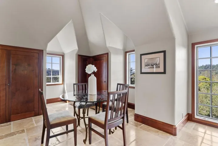 5042 Wildberry Lane, Soquel, California 95073