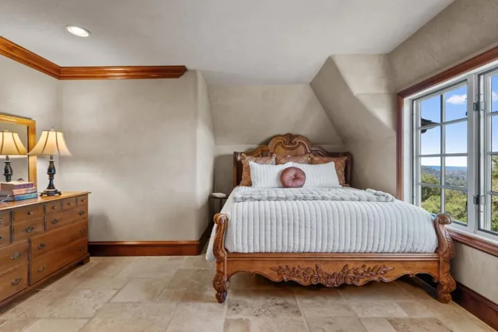 5042 Wildberry Lane, Soquel, California 95073