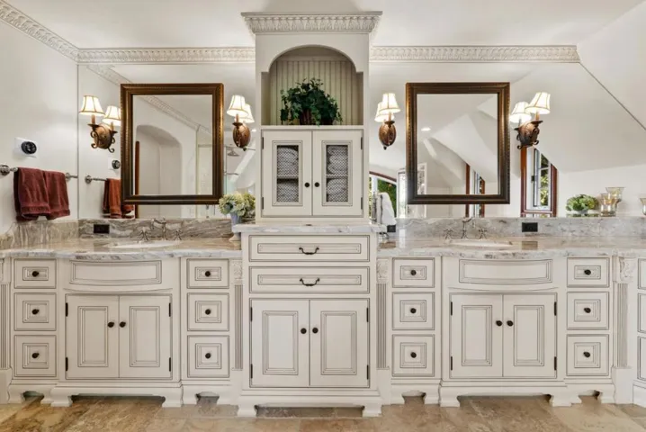5042 Wildberry Lane, Soquel, California 95073