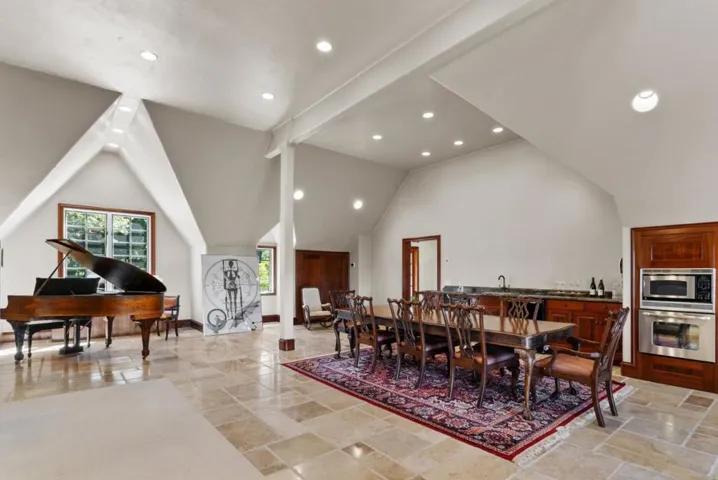 5042 Wildberry Lane, Soquel, California 95073