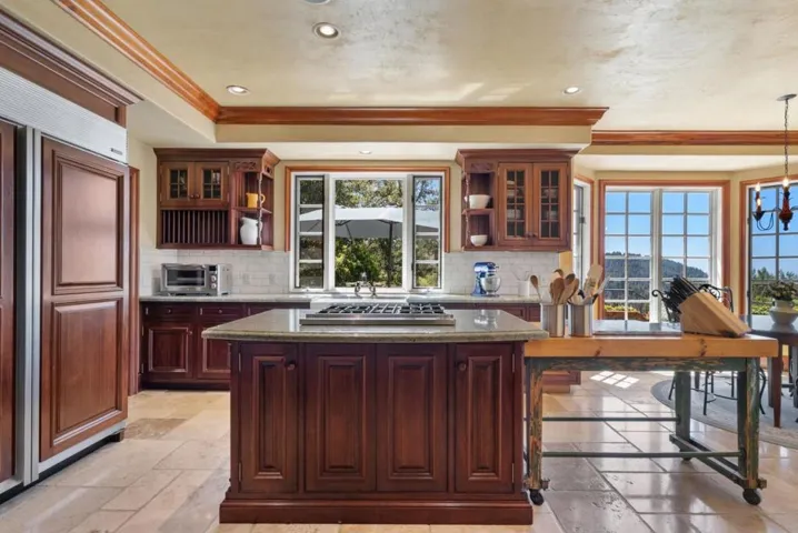 5042 Wildberry Lane, Soquel, California 95073