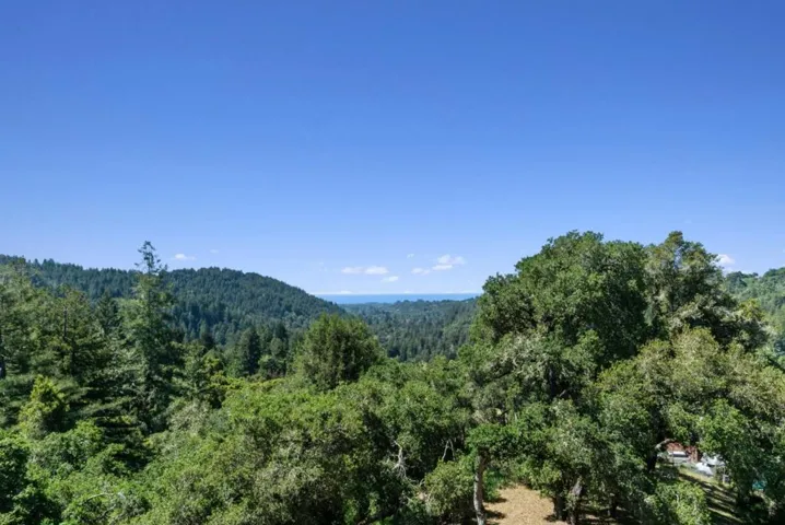 5042 Wildberry Lane, Soquel, California 95073