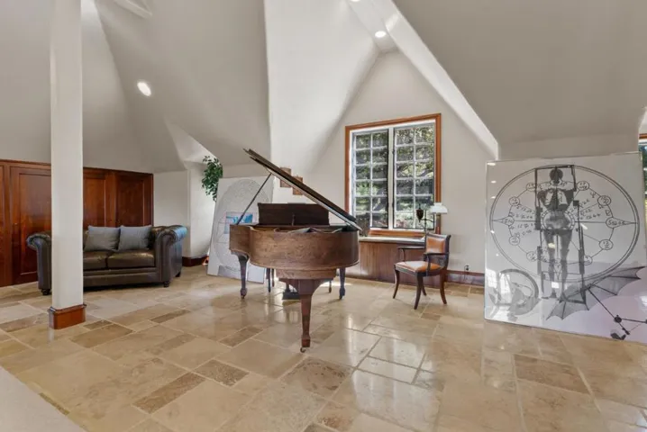 5042 Wildberry Lane, Soquel, California 95073