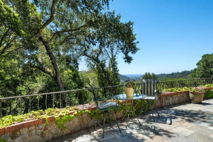 5042 Wildberry Lane, Soquel, California 95073
