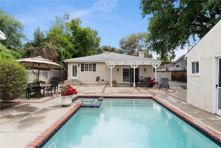 23219 Canzonet Street, Woodland Hills, California 91367