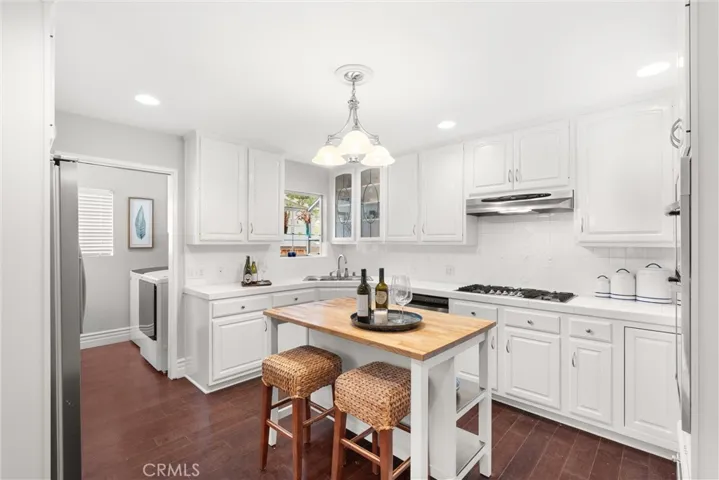 23219 Canzonet Street, Woodland Hills, California 91367