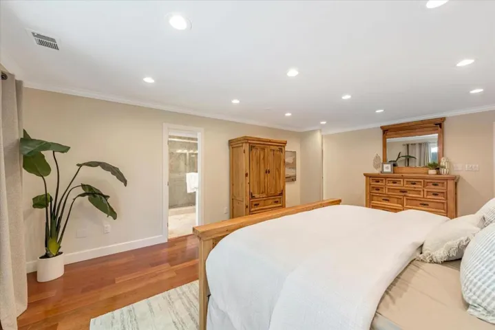 Crown molding and light and bright!