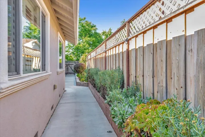 Even the side yards are beautiful!