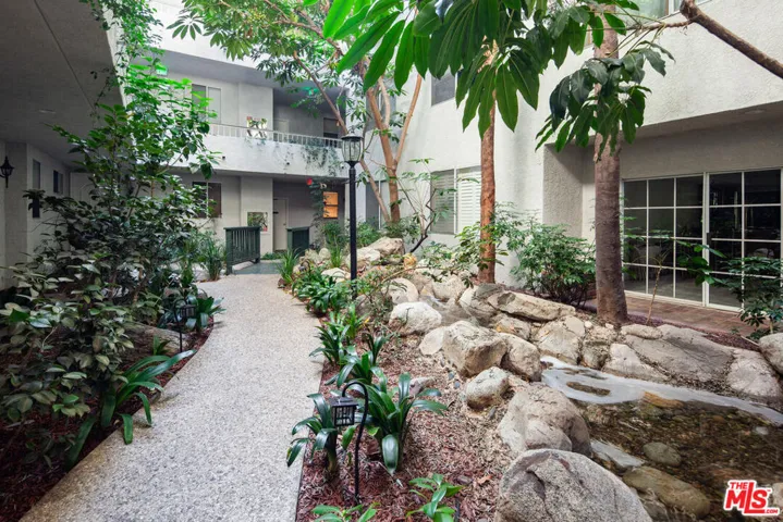 1375 Kelton Avenue 405, Los Angeles, California 90024