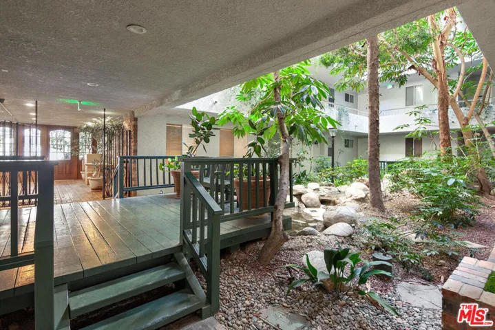 1375 Kelton Avenue 405, Los Angeles, California 90024