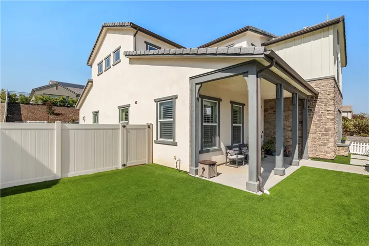 22171 Long Trot Drive, Escondido, California 92029