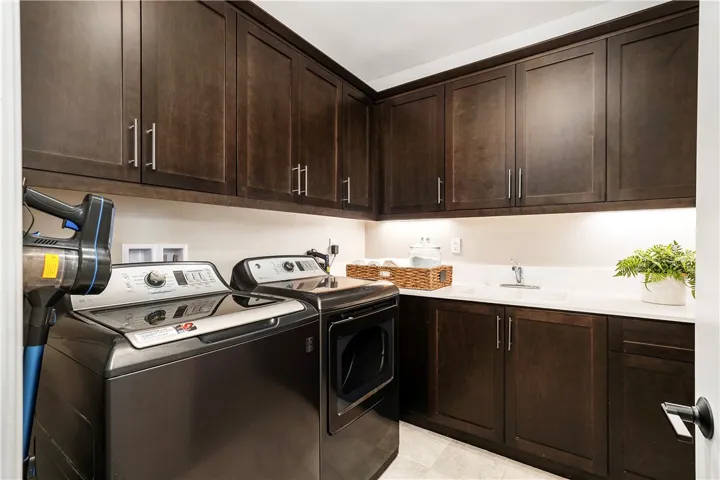 22171 Long Trot Drive, Escondido, California 92029
