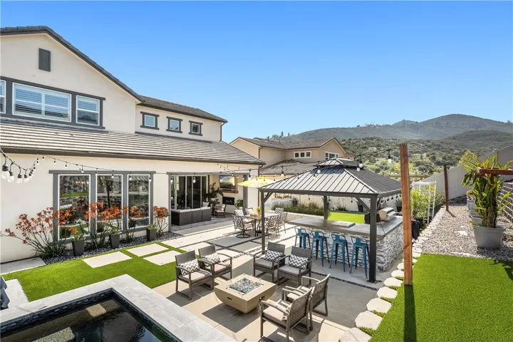 22171 Long Trot Drive, Escondido, California 92029