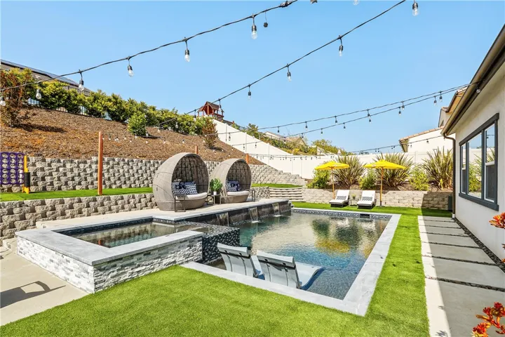 22171 Long Trot Drive, Escondido, California 92029