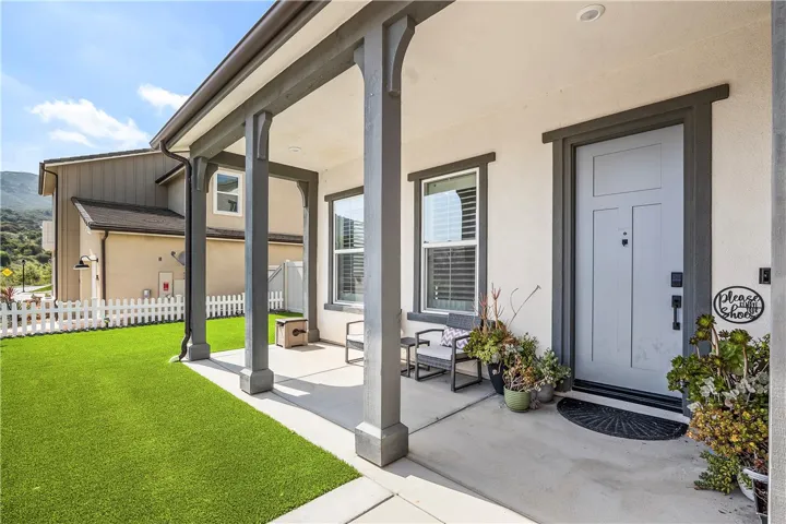 22171 Long Trot Drive, Escondido, California 92029