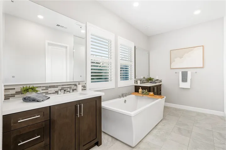 22171 Long Trot Drive, Escondido, California 92029