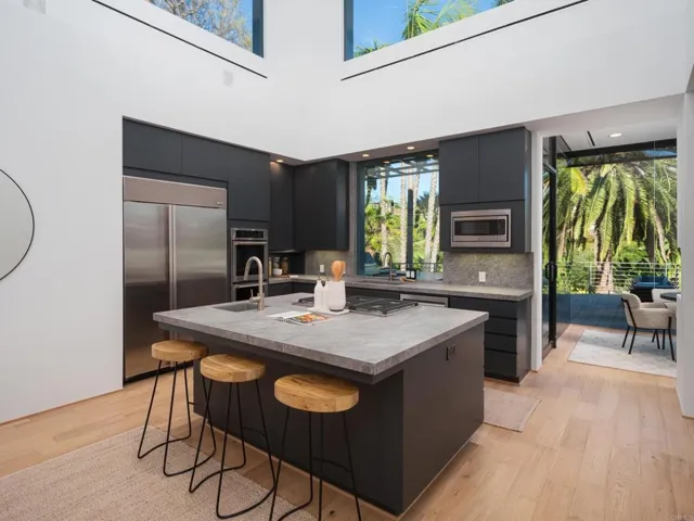 14821 Calle Montelibano, Rancho Santa Fe, California 92067