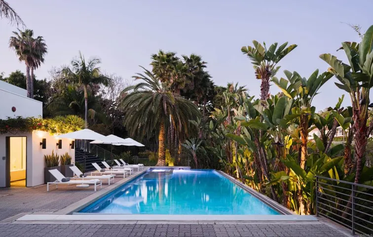 14821 Calle Montelibano, Rancho Santa Fe, California 92067