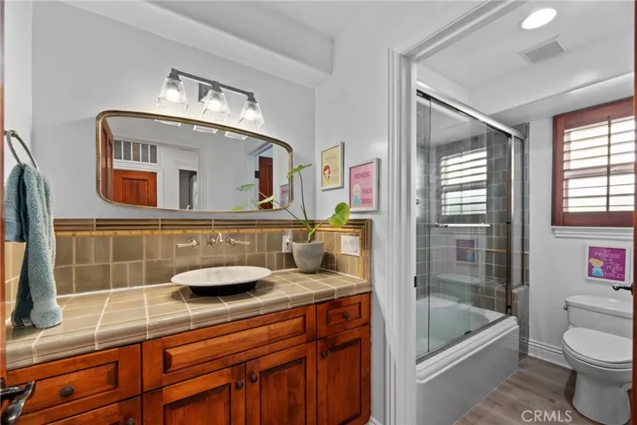 727 Avenue A, Redondo Beach, California 90277