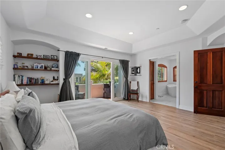 727 Avenue A, Redondo Beach, California 90277