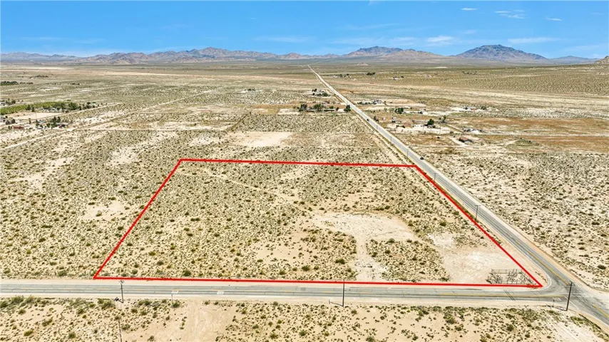 11350 Camp Rock Road, Lucerne Valley, California 92356