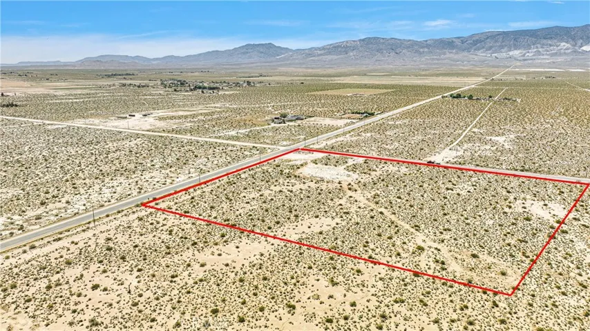 11350 Camp Rock Road, Lucerne Valley, California 92356