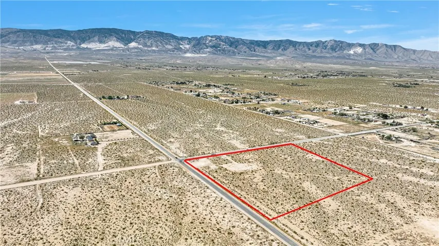 11350 Camp Rock Road, Lucerne Valley, California 92356