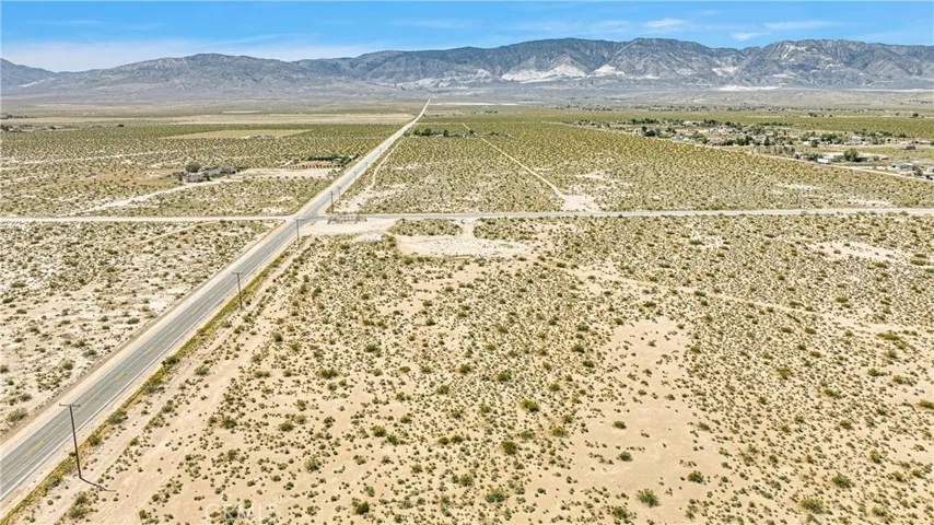 11350 Camp Rock Road, Lucerne Valley, California 92356