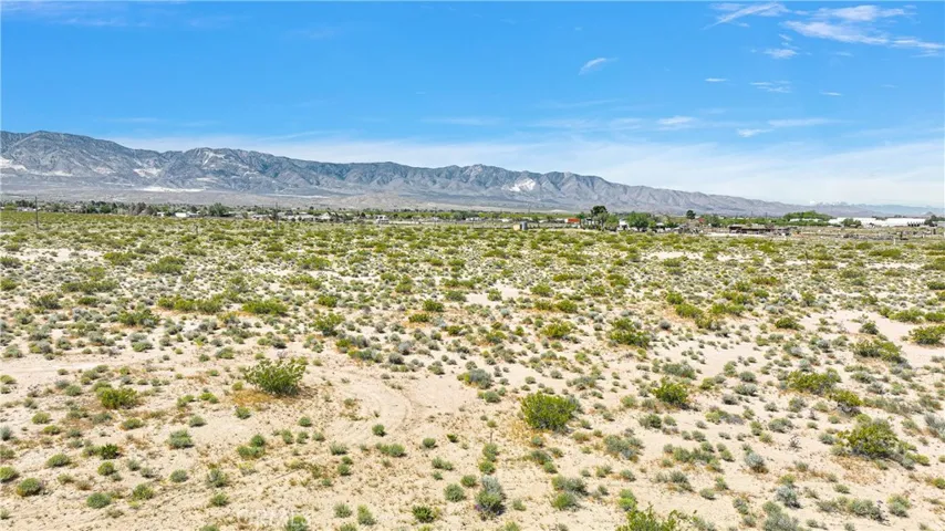 11350 Camp Rock Road, Lucerne Valley, California 92356