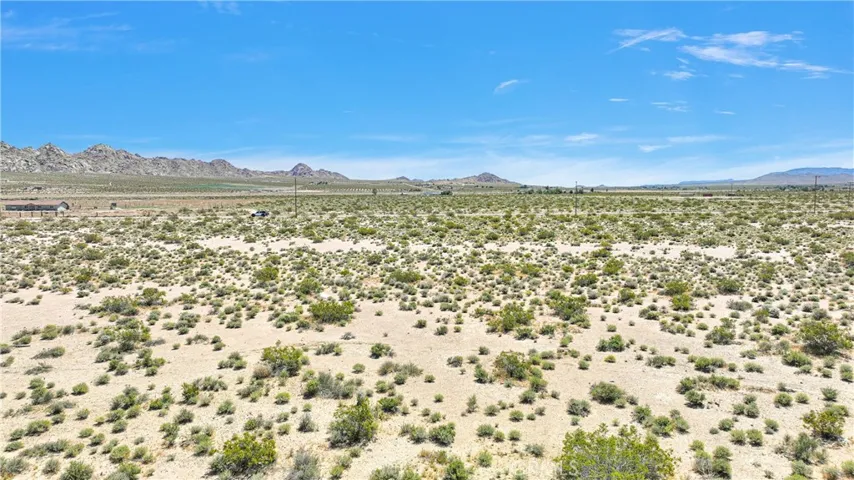 11350 Camp Rock Road, Lucerne Valley, California 92356