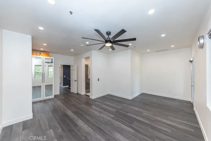 Luxury Vinyl Plank flooring, recessed​​‌​​​​‌​​‌‌​​‌​​​‌‌​​​‌​​‌‌​​‌‌​​‌‌​​​​ lighting