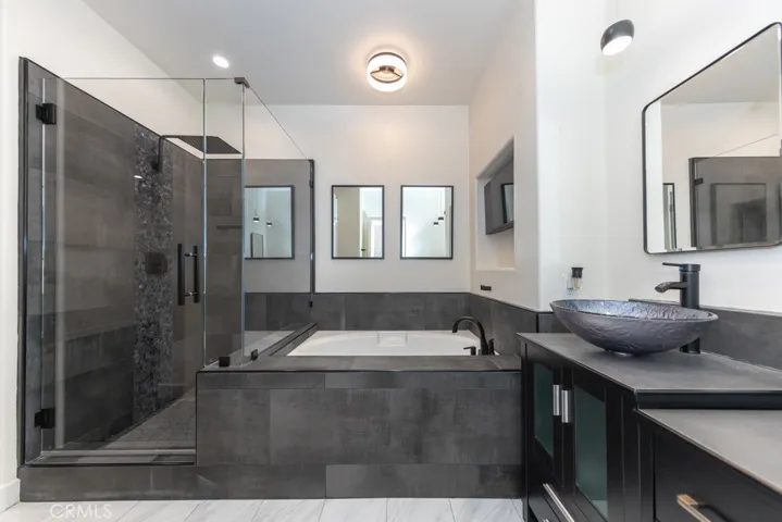 Soaker tub, walk-in shower
