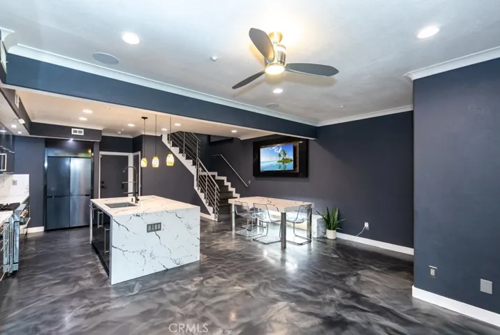 Entertaining floor plan