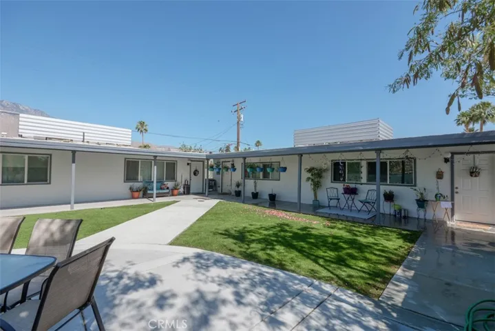 587 El Placer Road 4, Palm Springs, California 92264