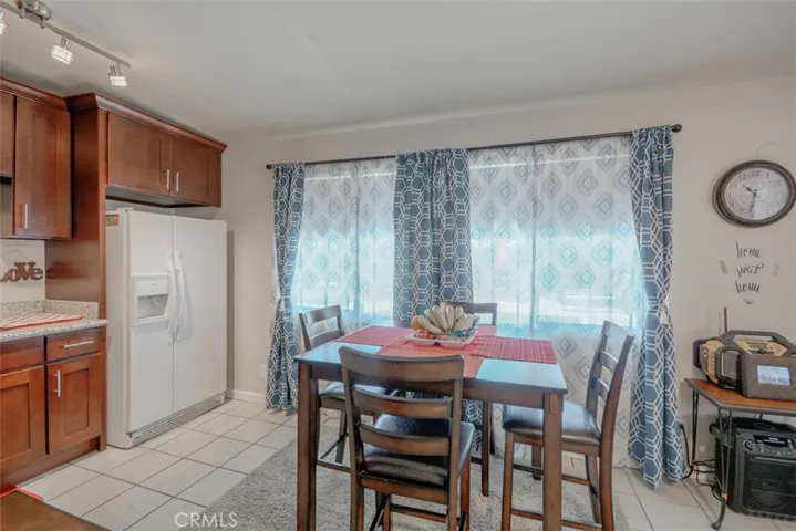 587 El Placer Road 4, Palm Springs, California 92264