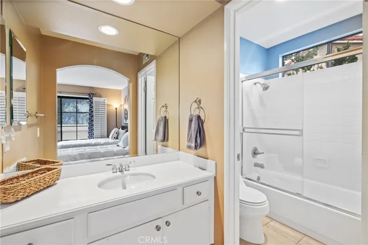 21201 Ponderosa, Mission Viejo, California 92692