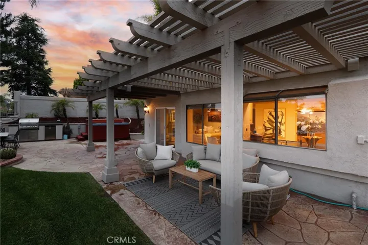 21201 Ponderosa, Mission Viejo, California 92692