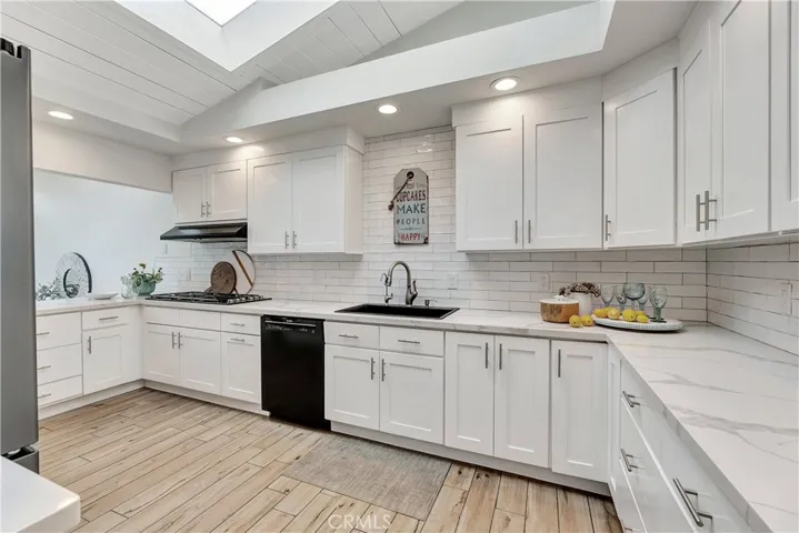 531 Playa, Newport Beach, California 92660