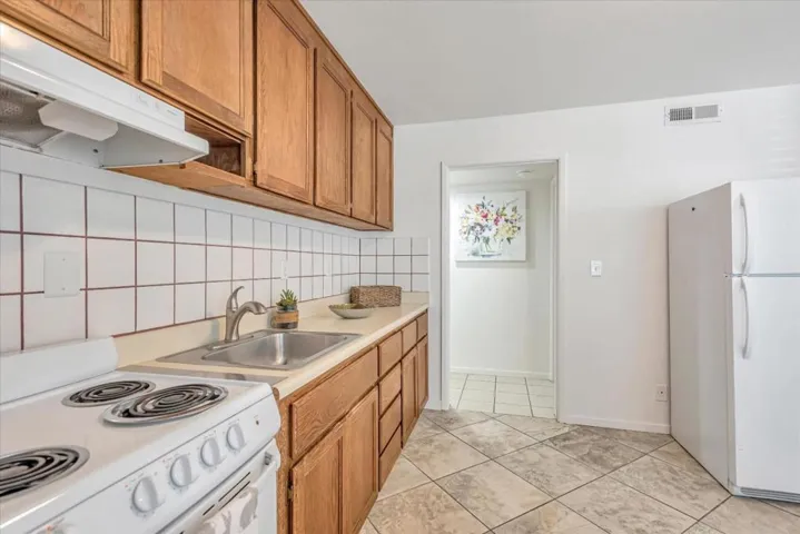 10 Cobblestone Square, Daly City, California 94014