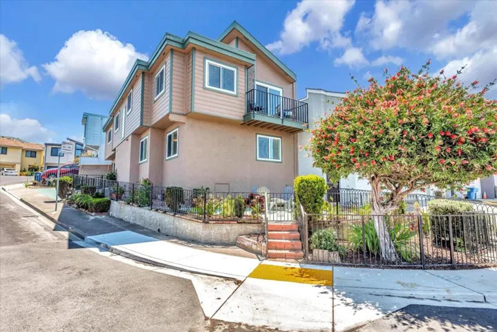 10 Cobblestone Square, Daly City, California 94014