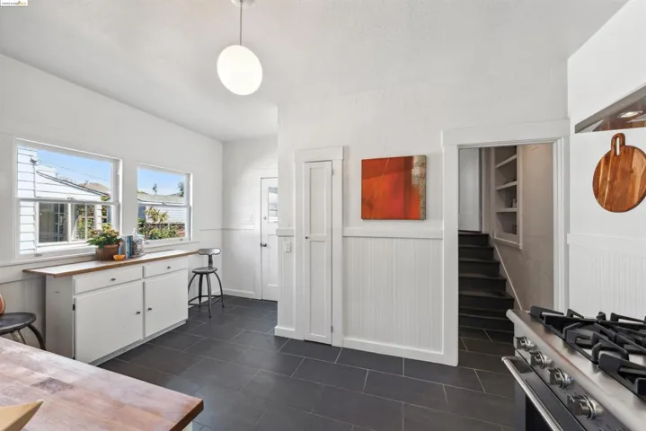 983 Arlington Ave, Oakland, California 94608