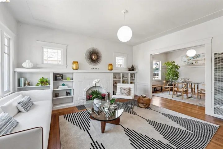 10-Foot Ceilings