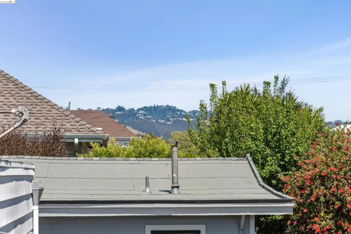 983 Arlington Ave, Oakland, California 94608